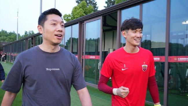 玲珑小姐的服务